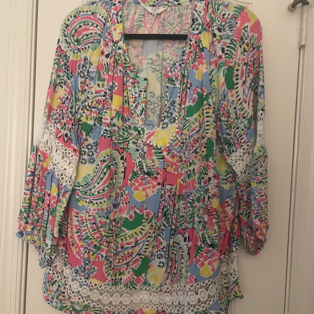 Colorful Women's Top with Lace Detail crown &ivy